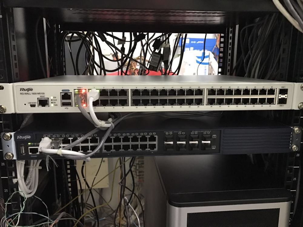 山东蓝伞国际集团服务器群防火墙防护建设